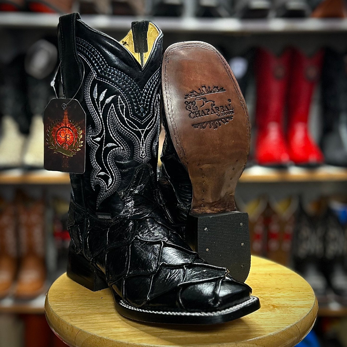 Bota Negra Inmitacion Piel pirarucu